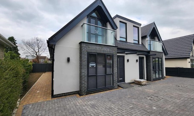Kidlington Apartamento | Paradigm Court, Modern 2-Bedroom Apartment F2, Oxford