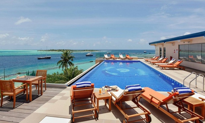 Thulusdhoo Island Complejo | Paradise 4* Hotel - Rooftop Pool - Exec. Suite