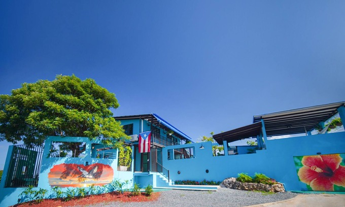 Borinquen Casa | Paradise at Crash Boat Beach 6-8 per.