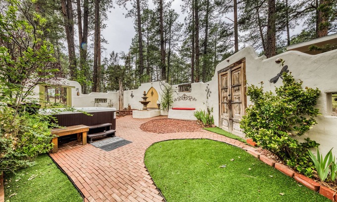 Ruidoso Casa | "Paradise" Awaits with Hot tub.