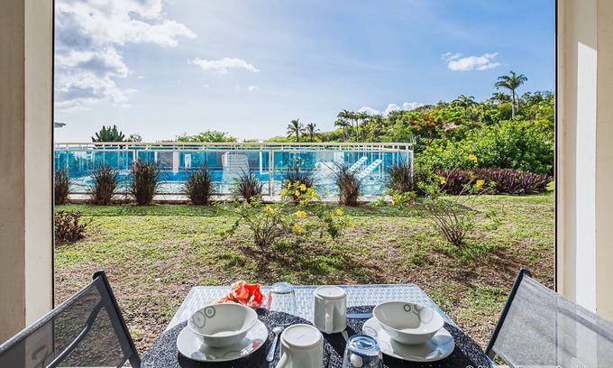 Deshaies Cabaña | Studio cosy au bord de mer avec piscine