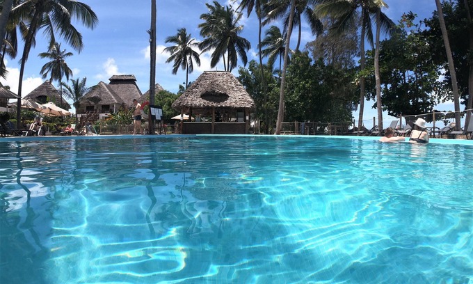 Uroa Hotel | Paradise Beach Resort