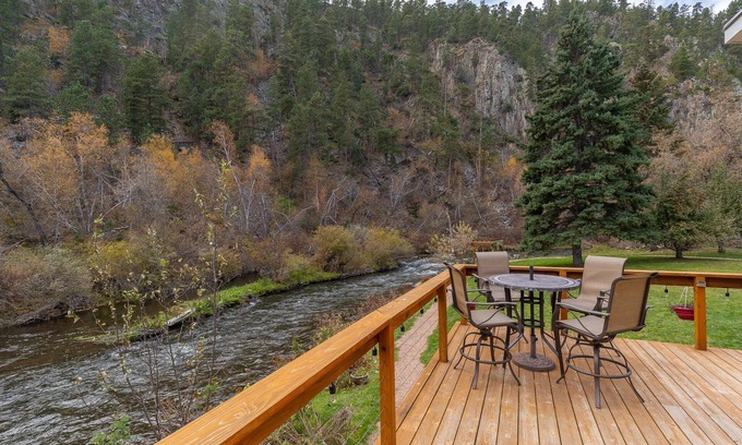 Rapid City Casa | El Sturgis Rally Creek-Side Home, ¡no encontrarás nada igual!