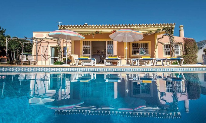 Guia Villa | Villa con piscina privada, Internet WiFi