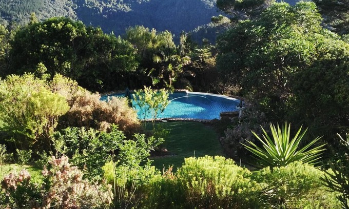 Victoria Bay Casa | Paradise Cove Country House