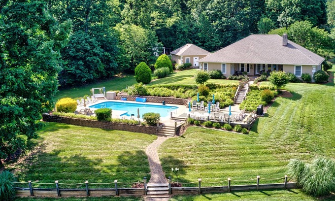 Troutman Casa | Paradise Cove on Lake Norman, 5.5 acres