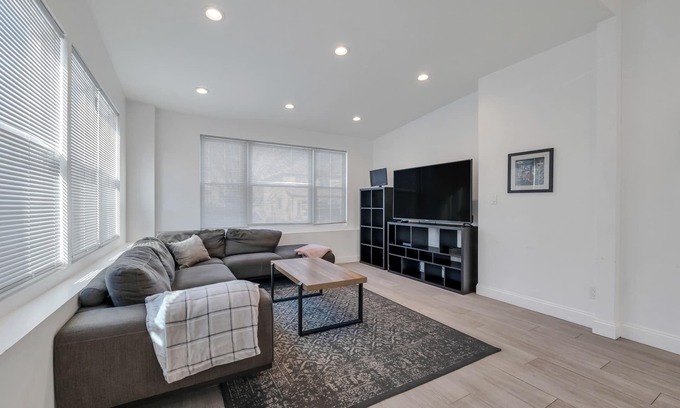Long Beach Casa | Paradise Cove