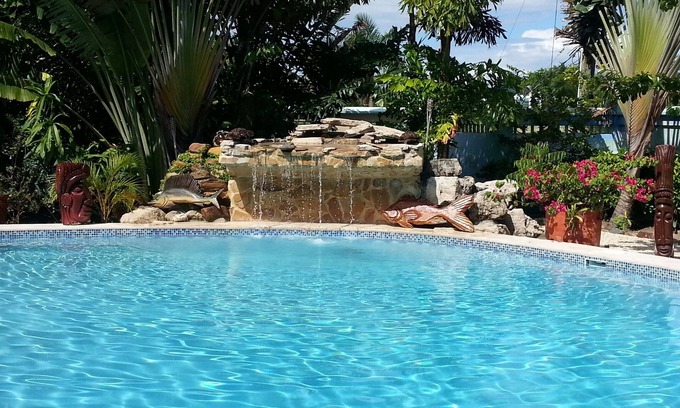 Placentia Villa | ¡Paraíso encontrado! Hermosa villa privada en el mar en el pueblo de Placencia!