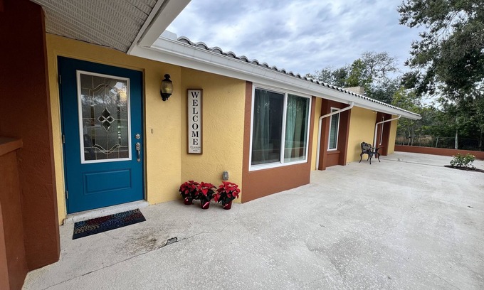 Braden River Otro | Paradise Found: Your Ultimate Vacation Escape Awaits!