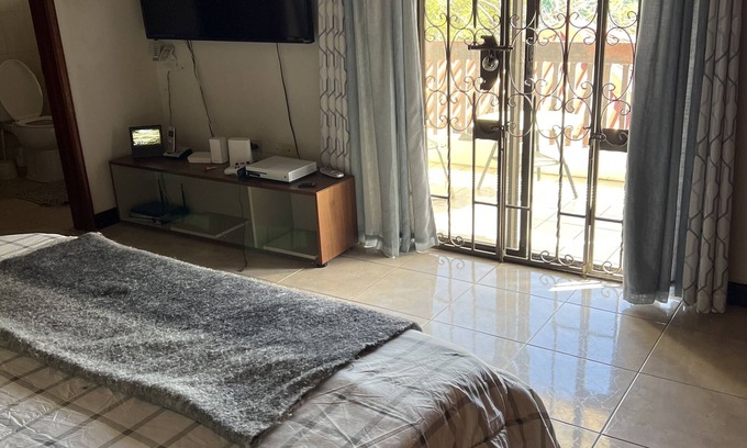 Durants Apartamento | Paradise get away near beach,loaner car available low rate 30.USD daily.