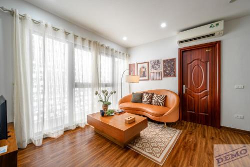 Nhat Tan Hotel | Paradise Hotel & Apartment Âu Cơ - Tay Ho Lake