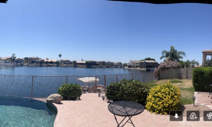 Arrowhead Lakes Casa | Paradise Lake with boat, fishing, infinity pool, water slide