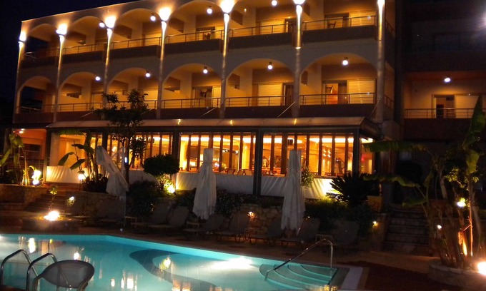 Tolo Hotel | Paradise Lost Hotel-Apartments