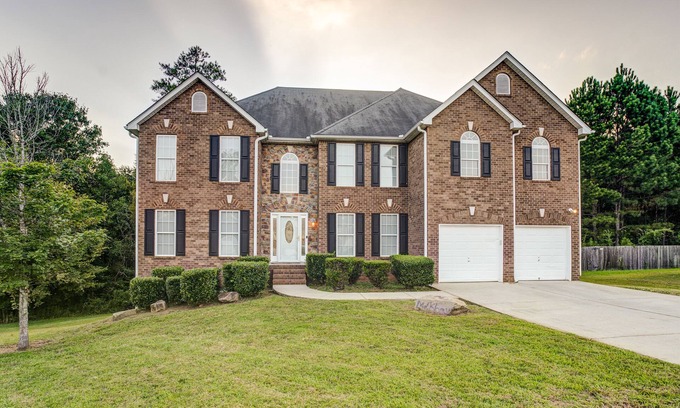 Conley Casa | 🌴Paradise of Atlanta🌴 4BR/3BTH⭐️2 Game Rm⭐️2 Fireplaces⭐️10 min from Airport