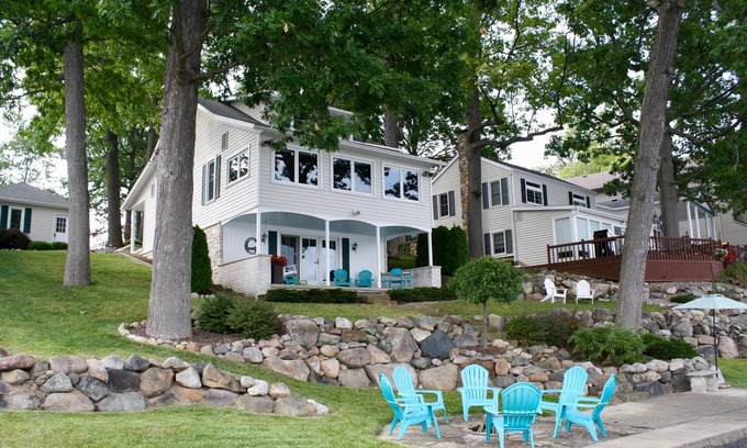Hamilton Casa | Paraíso en el lago Hamilton; 80 pies de fabulosa fachada del lago