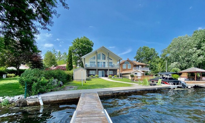 Bobcaygeon Cabaña | Paradise on Pigeon Lake