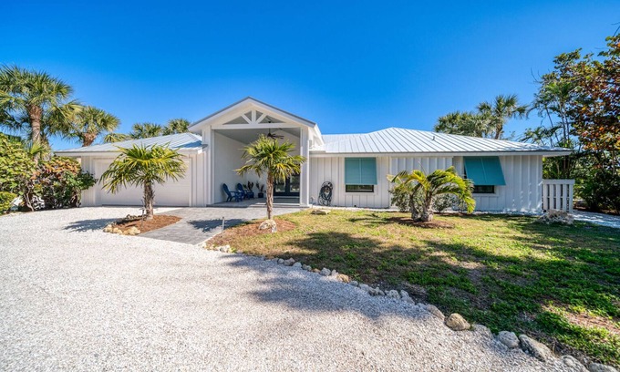 Chateaux Sur Mer Casa | Paradise Palms: Gorgeous Home on Sanibel Island!