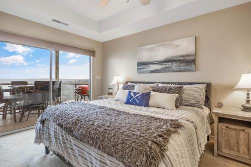 Lake Ozark Casa | Paradise Point of View Pools Tennis and More