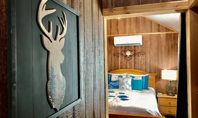 Ingram Cabina | Paradise River Cabin #6