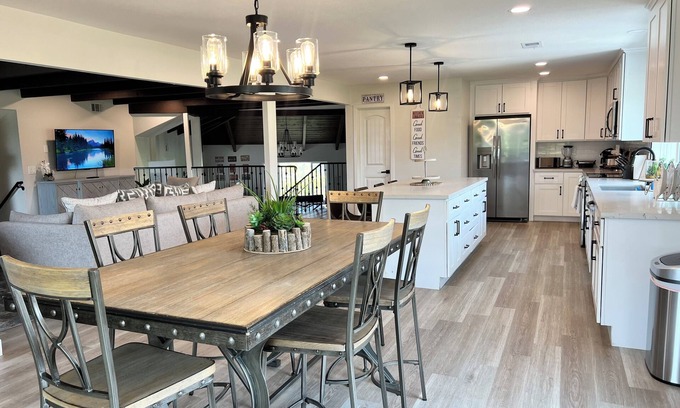 Vista Casa | Paradise View House: Pool & Lake View