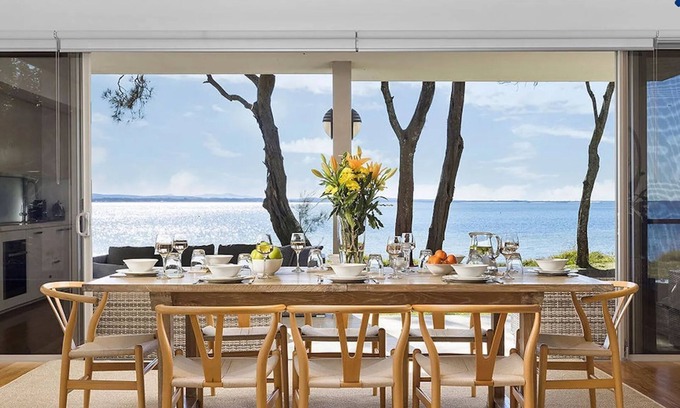 Salamander Bay Casa | Paradiso Beach House - luxury waterfront property, private retreat, swimming pool, outdoor dining
