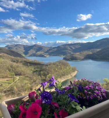 Rocca Sinibalda Casa | Paradiso sul lago