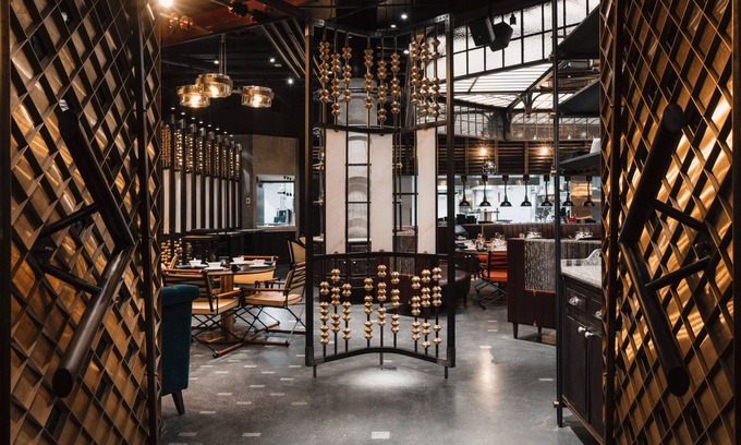 Coal Harbour Hotel | Paradox Vancouver