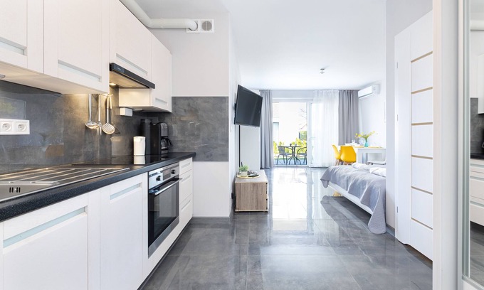 Lukecin Apartamento | Paraiso Apartments by Renters
