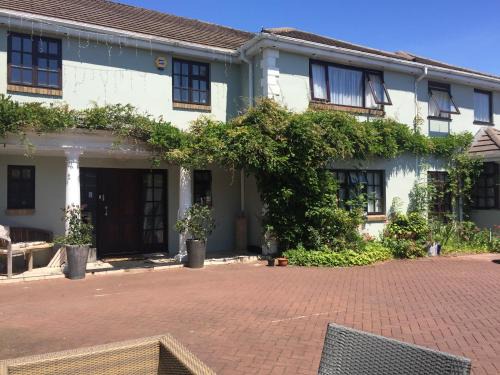 Bridgend Casa | Parc Lodge Guesthouse