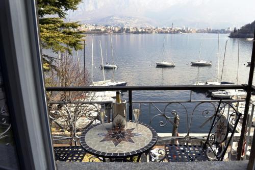 Valmadrera Apartamento | PARE BAY - Como Lake Holiday Apartment - Amazing Lake View