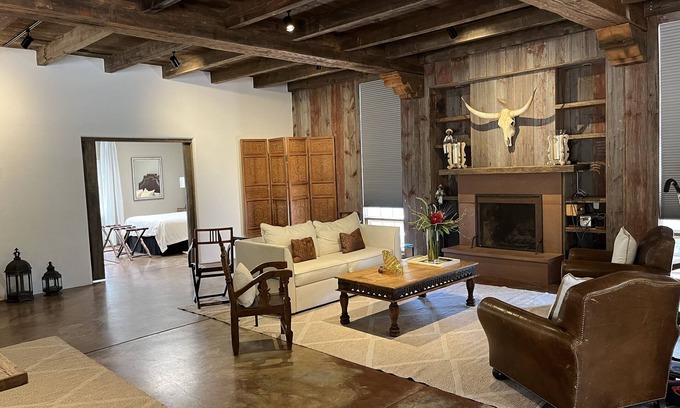 Canoncito Cabaña | Pared down, sophisticated casita in a country setting on 6 acre compound.