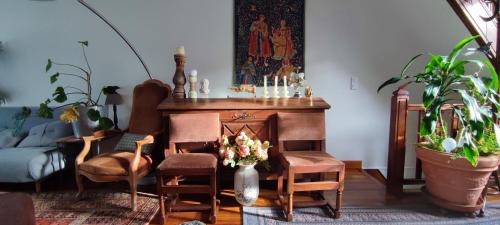 13th Arrondissement Casa | PARIS AUTHENTIC HOUSE Entier 1920's villa Métro Line 7 For Groups