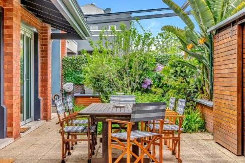 Torrensville Apartamento | Parish Court - A Unique Contemporary Conversion