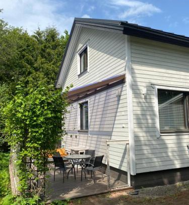 Hameenlinna Apartamento | Paritalo lähellä palveluja