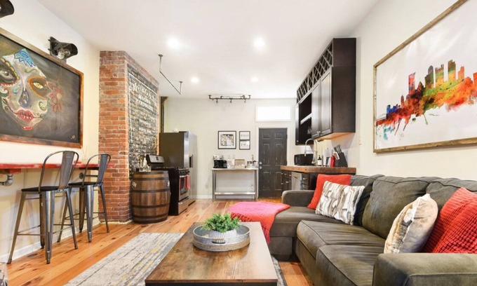 East Allegheny Casa | Park Free★Amazing Space★Professionally Cleaned!