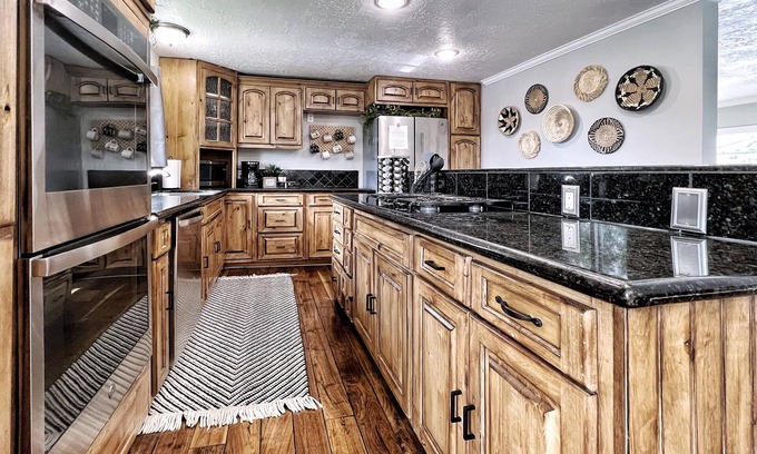 Orem Casa | Park & Playground! Upstairs Guest Suite