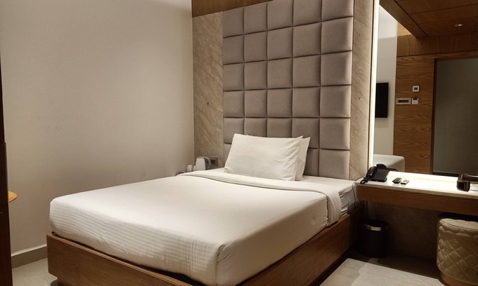Kanchipuram Hotel | Park Residency Kanchipuram