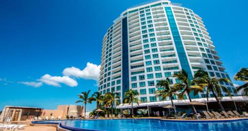 Marina Mazatlán Hotel | Park Royal Beach Mazatlán