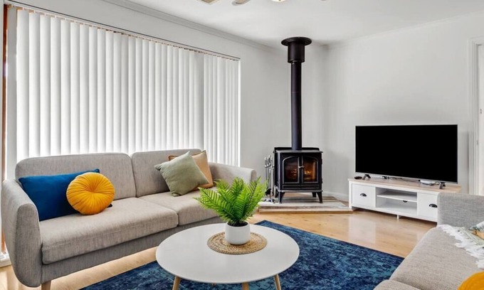 Aldinga Beach Casa | Park View - 4 Bedroom, 2 Bath, pool