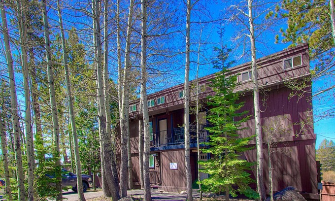 Lake Forest Condominio | Park View Paradise by Lake Tahoe Accommodations