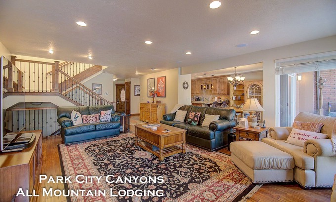 South Snyderville Basin Casa | Park West Town Home 1676 3 Bedroom 2.5 Bath with Private Hot Tub