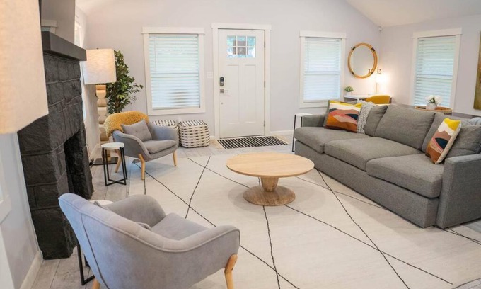 Fairview Casa | Parker House - 15 mins to Downtown Asheville