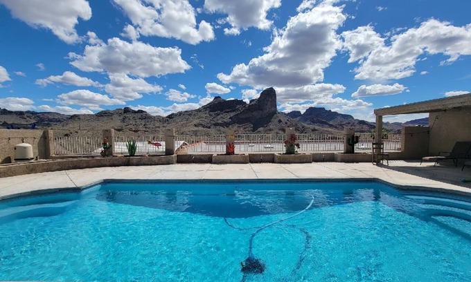 Parker Strip Casa | Parker Strip pool house with game room!