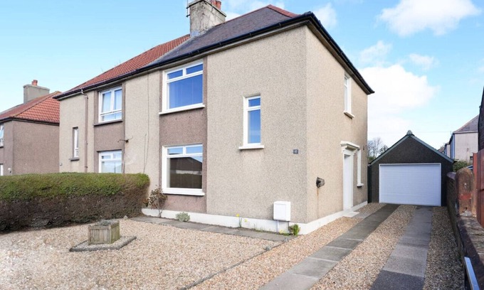 Ardrossan Casa | Parkhouse Villa in Ardrossan