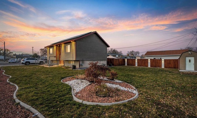 Taylorsville Casa | Parkside 4BR Retreat, Family Friendly