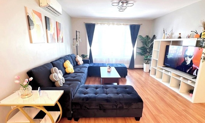 West Side Casa | Parkside Luxie : Stylish 3BR/2BA W/AC, Parking, WiFi Mins to NYC