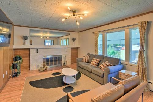 Downtown Anchorage Casa | Parkstrip Place, Pet Friendly Downtown Home