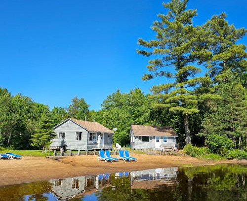 Algonquin Highlands Complejo | Parkway Cottage Resort and Trading Post