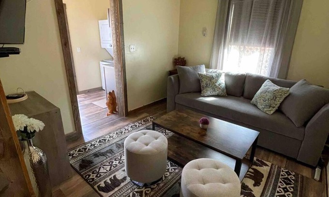 Gardiner Casa | ParkWay Yellowstone Guest House Apartment #3