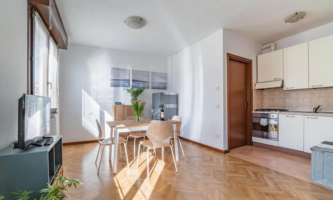 Pablo Apartamento | Parma Parco Ducale Duplex and Luminous Apartment
